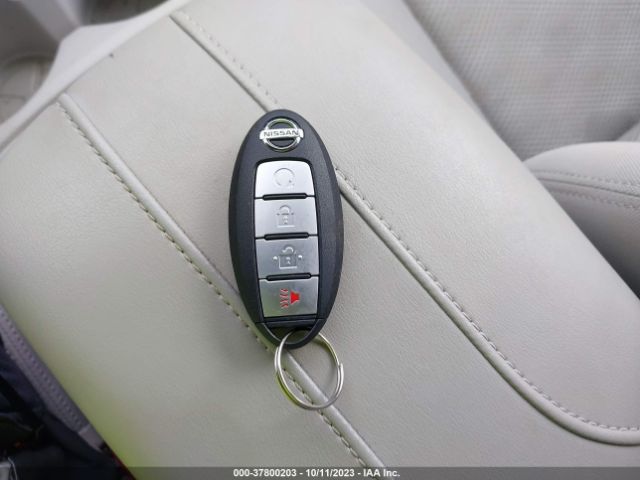 JN1BJ1CR1JW254999 Nissan Rogue Sport Sv