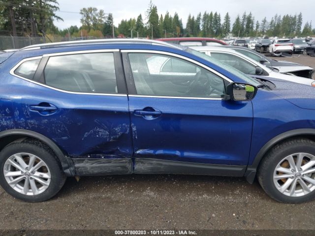 JN1BJ1CR1JW254999 Nissan Rogue Sport Sv