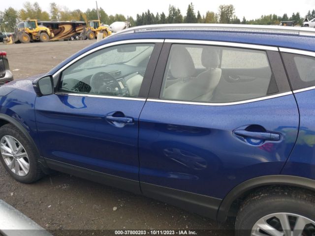 JN1BJ1CR1JW254999 Nissan Rogue Sport Sv