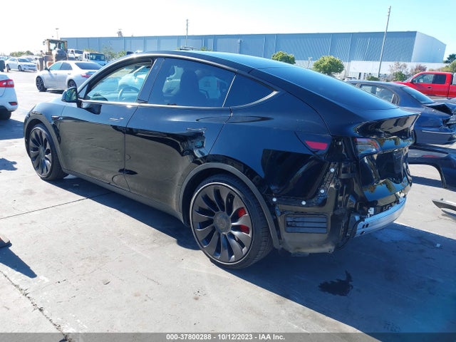 7SAYGDEF7NF347405 Tesla Model Y Performance