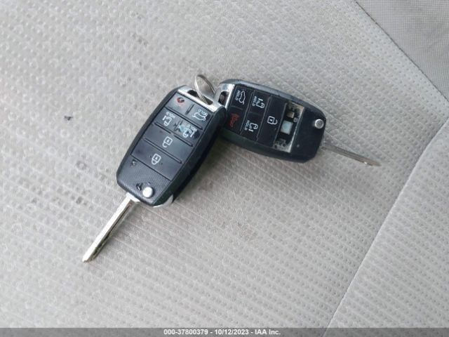 KNDMB5C19G6179448 KIA SEDONA LX