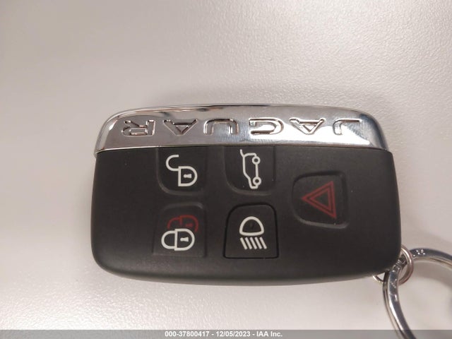 2019 JAGUAR F-PACE SADCJ2FX9KA399664 Photo 10