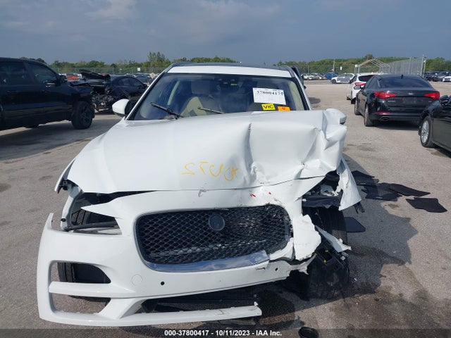 2019 JAGUAR F-PACE SADCJ2FX9KA399664 Photo 5