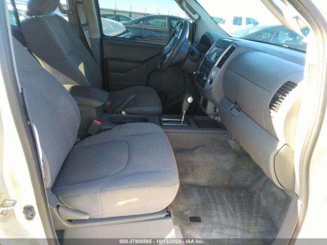 1N6DD0ER4HN726131 Nissan Frontier Sv V6