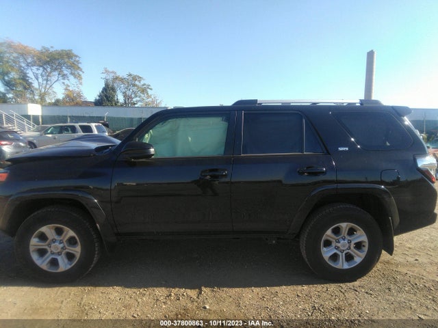 Toyota 4RUNNER SR5 2022 JTEMU5JRXN5978415 Image 14