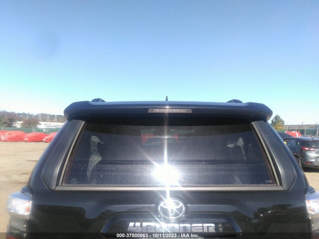 Toyota 4RUNNER SR5 2022 JTEMU5JRXN5978415 Image 16
