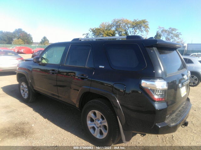 Toyota 4RUNNER SR5 2022 JTEMU5JRXN5978415 Image 3