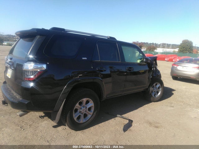 Toyota 4RUNNER SR5 2022 JTEMU5JRXN5978415 Image 4
