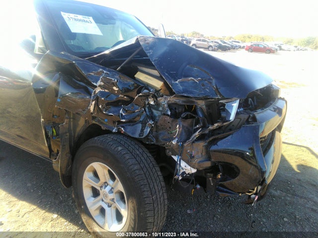 Toyota 4RUNNER SR5 2022 JTEMU5JRXN5978415 Image 6