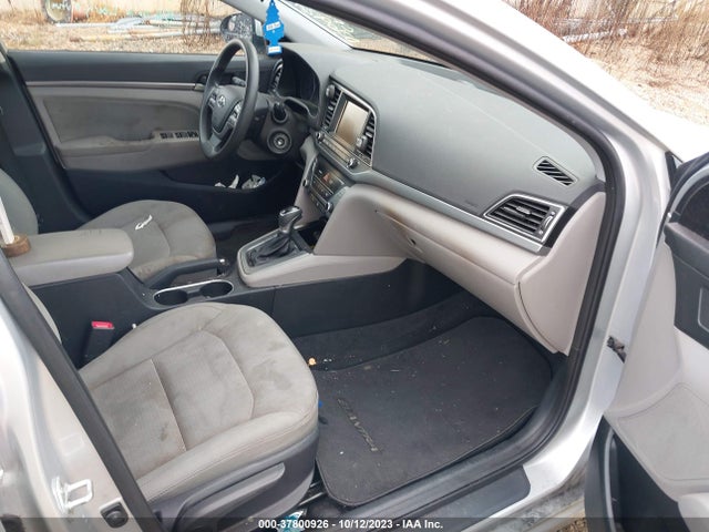 2017 HYUNDAI ELANTRA SE VIN: 5NPD84LF8HH026927
