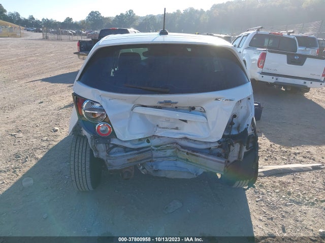 Chevrolet SONIC LS 2016 1G1JA6SG3G4171724 Image 6