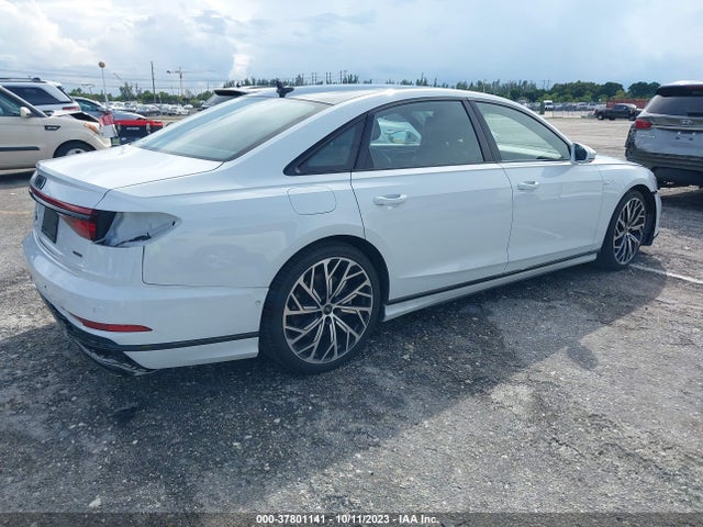 WAU8DAF8XMN014827 Audi A8 L