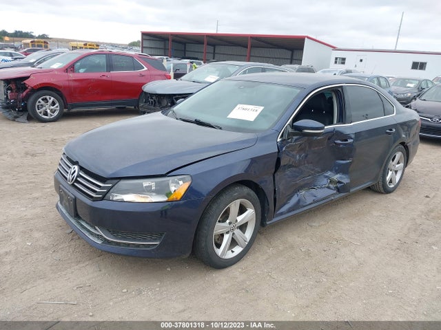 1VWBT7A32FC025312 Volkswagen Passat 1.8t Se