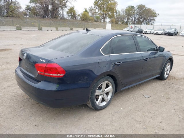 1VWBT7A32FC025312 Volkswagen Passat 1.8t Se