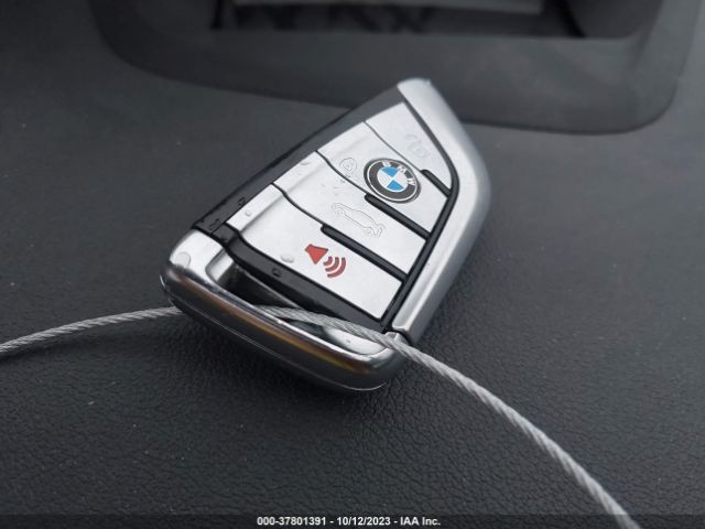 WBAJA9C5XJB251964 BMW 5 Series 530e Iperformance