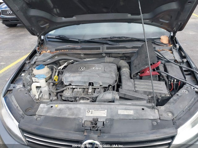 3VWL07AJ2EM393353 Volkswagen Jetta Sedan Sel