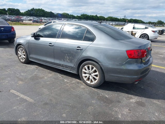 3VWL07AJ2EM393353 Volkswagen Jetta Sedan Sel