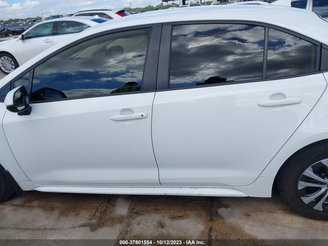 Toyota Corolla Hybrid Le 2022 JTDEAMDE1N3010722 Image 15