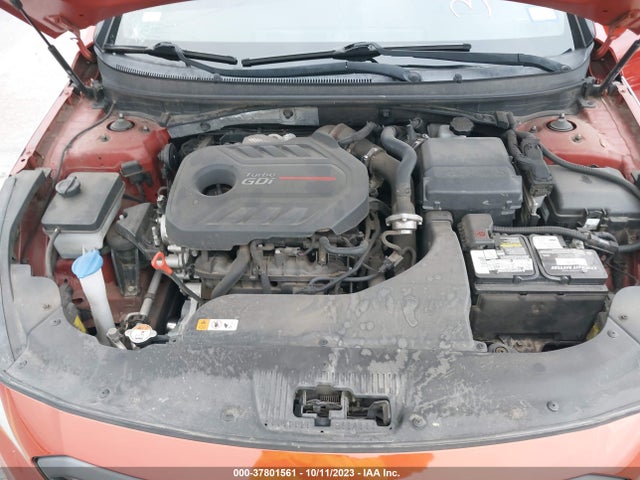 2015 HYUNDAI SONATA SPORT 2.0T VIN: 5NPE34ABXFH081024