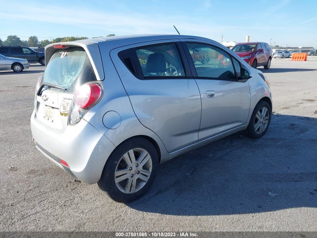 Chevrolet SPARK LS 2015 KL8CA6S94FC757069 Image 4