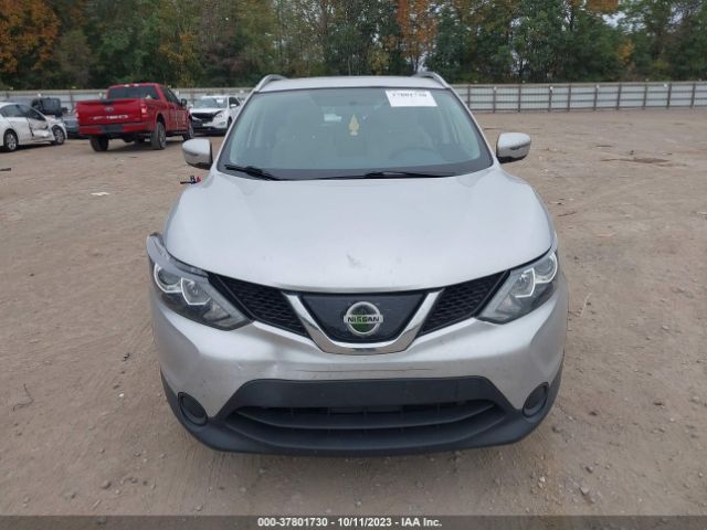 JN1BJ1CP0JW196804 Nissan Rogue Sport Sv
