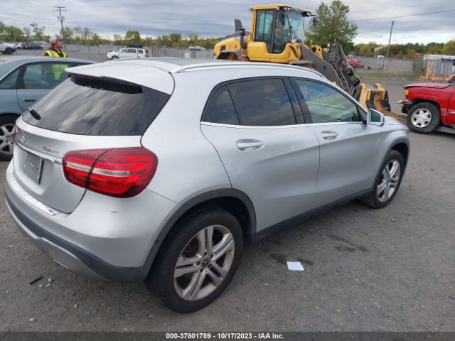 2019 MERCEDES-BENZ GLA 250 WDCTG4GB3KJ545754 Photo 3