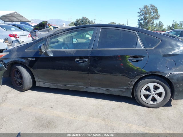 2015 TOYOTA PRIUS FOUR VIN: JTDKN3DU8F0457379