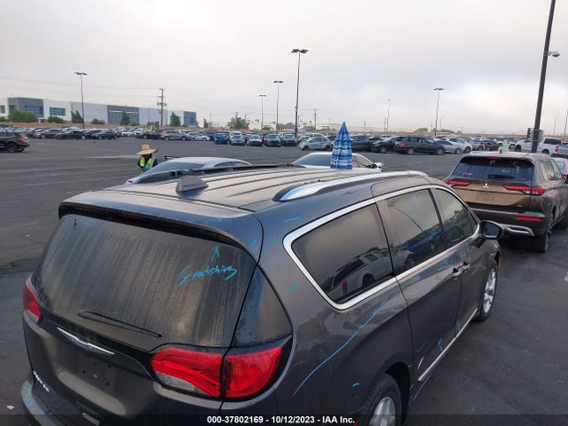 Chrysler Pacifica Touring L 2018 2C4RC1BG6JR139555 Image 12