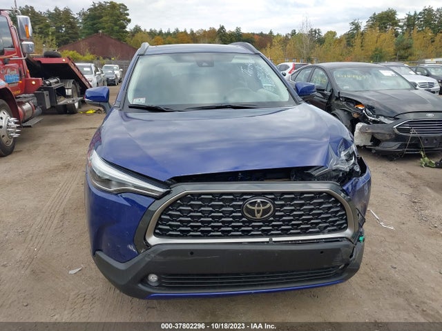 Toyota Corolla Cross Xle 2022 7MUDAABG8NV042814 Image 12