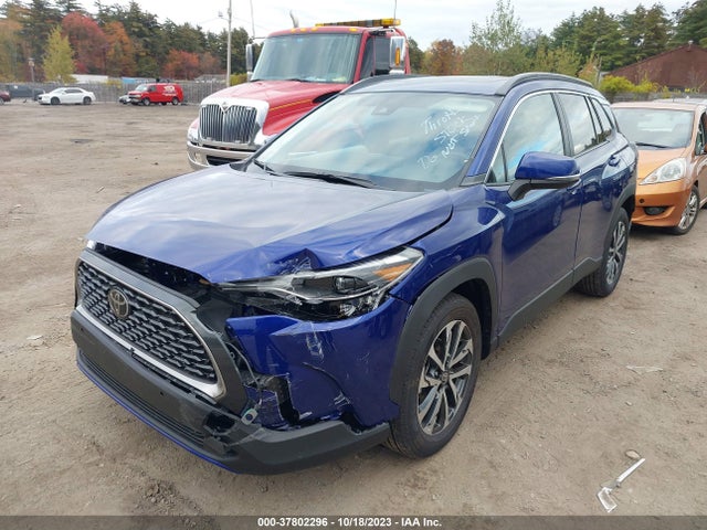 Toyota Corolla Cross Xle 2022 7MUDAABG8NV042814 Image 2