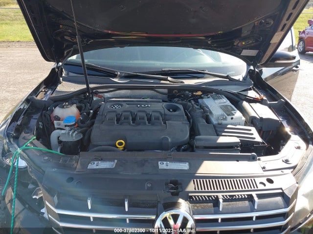 1VWBV7A39FC026323 Volkswagen Passat 2.0l Tdi Se W/sunroof