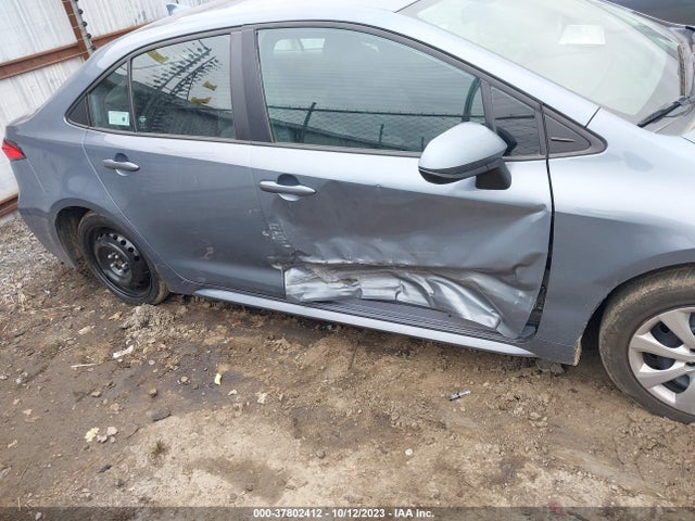 Toyota COROLLA LE 2022 5YFEPMAE5NP277677 Image 13