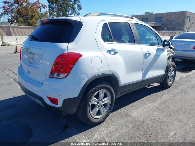 Chevrolet Trax Lt 2018 KL7CJLSB9JB657182 Image 4