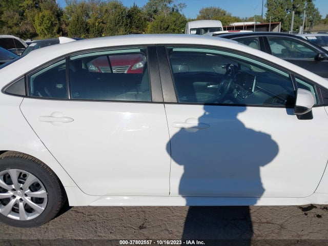 2021 TOYOTA COROLLA LE VIN: 5YFEPMAE2MP236714