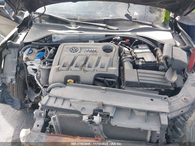 1VWCN7A34EC107085 Volkswagen Passat Tdi Sel Premium