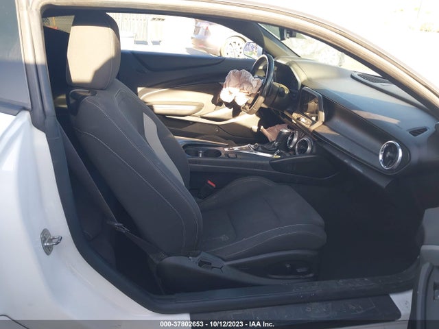 Chevrolet Camaro 1lt 2017 1G1FB1RS9H0164947 Image 5