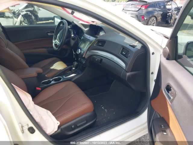 19UDE2F71LA003136 Acura Ilx Pkg