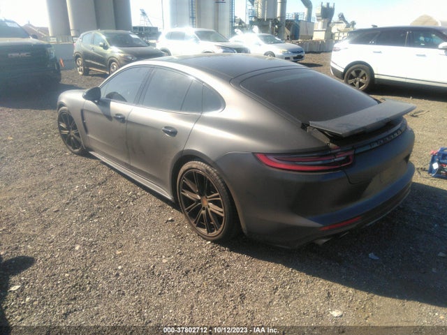 2018 PORSCHE PANAMERA WP0AB2A79JL134186 Photo 2
