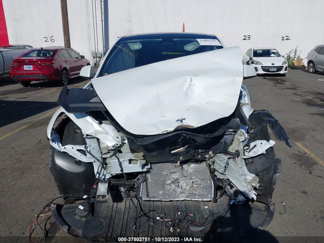 Tesla Model Y Long Range 2023 7SAYGAEE2PF784205 Image 10