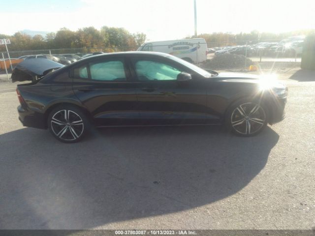 7JRA22TM2KG005138 Volvo S60 R-design