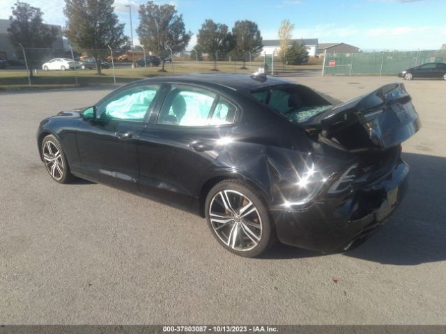 7JRA22TM2KG005138 Volvo S60 R-design