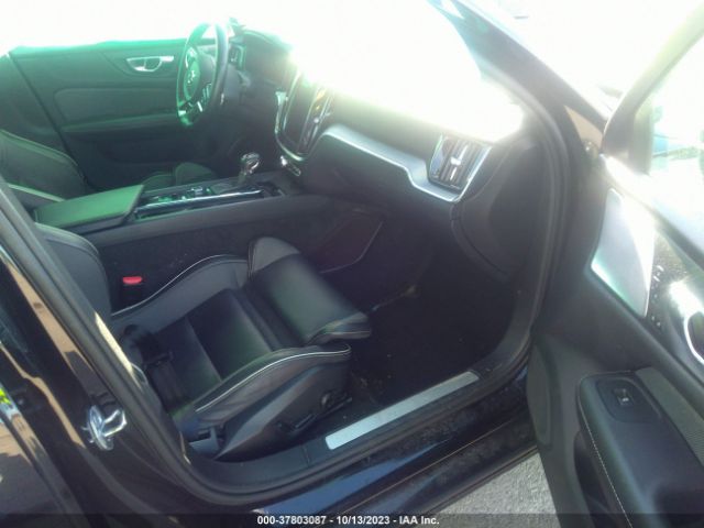 7JRA22TM2KG005138 Volvo S60 R-design