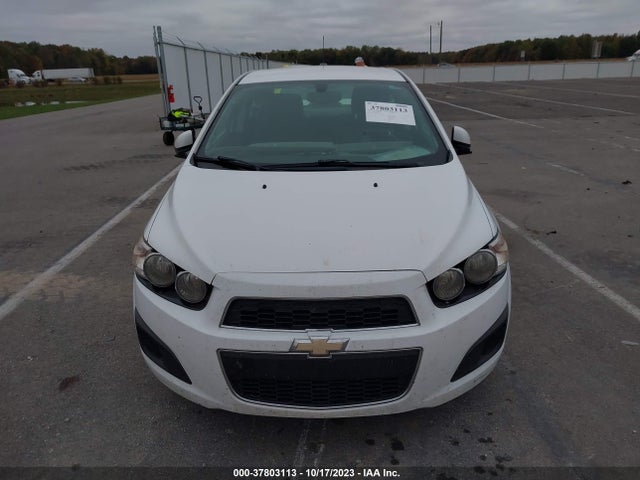 Chevrolet Sonic Lt Auto 2015 1G1JC5SH1F4131217 Image 6