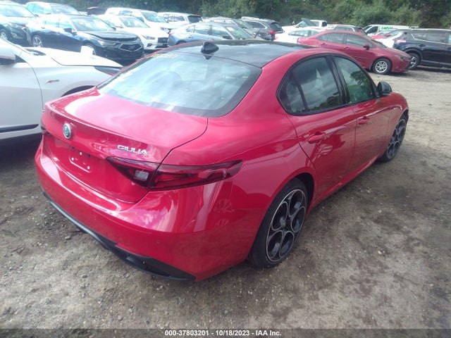 2022 Alfa Romeo Giulia, VIN: ZARFANBN0N7664512