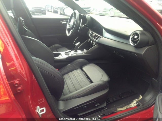 2022 Alfa Romeo Giulia, VIN: ZARFANBN0N7664512
