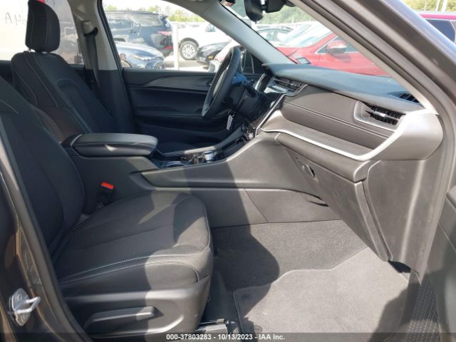 1C4RJKAG5P8807833 Jeep Grand Cherokee L Laredo