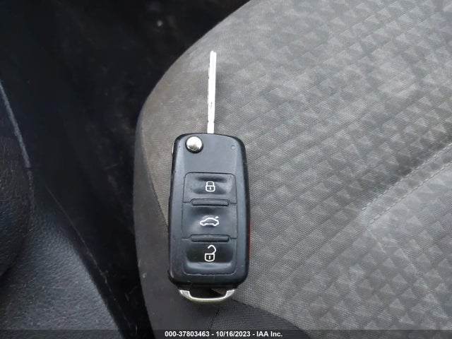 3VW2B7AJ4HM357285 Volkswagen Jetta 1.4t S