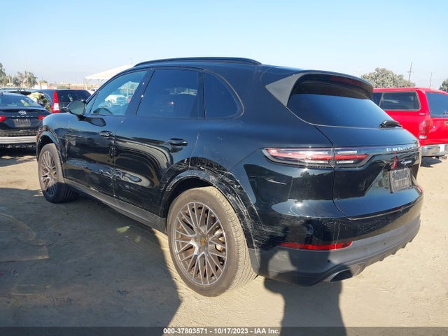 2021 PORSCHE CAYENNE WP1AA2AY3MDA05837 Photo 2