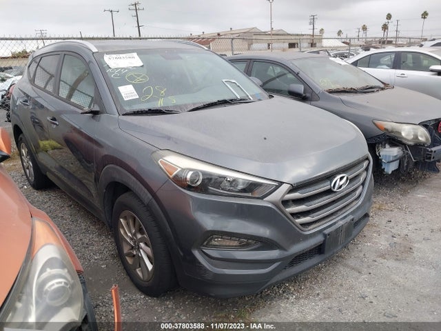 2016 KM8J33A43GU033846 main image