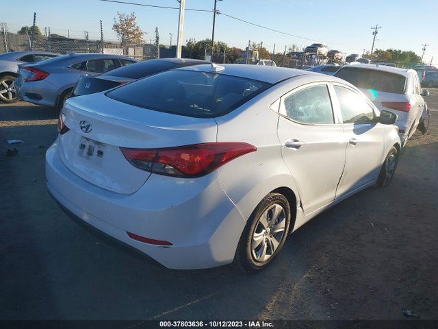 Hyundai ELANTRA SE 2016 5NPDH4AE2GH717069 Image 4